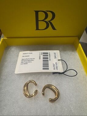 Banana Republic Gold Sculptural C-Shape Hoop Cuff Earrings